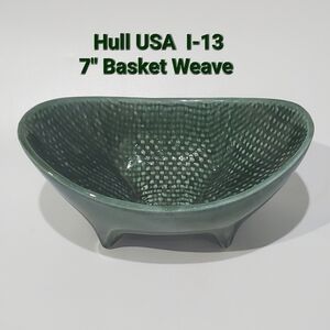 MCM Hull USA I-13 Dark Green Basketweave Pattern 7" Ceramic Bowl